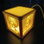 Kişiye Özel Işıklı 3D Fotoğraf Küpü - Anılarınızı Işığa Dönüştürün